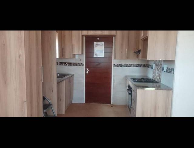 2 BEDROOM HOUSE FOR SALE IN SAVANNA CITY